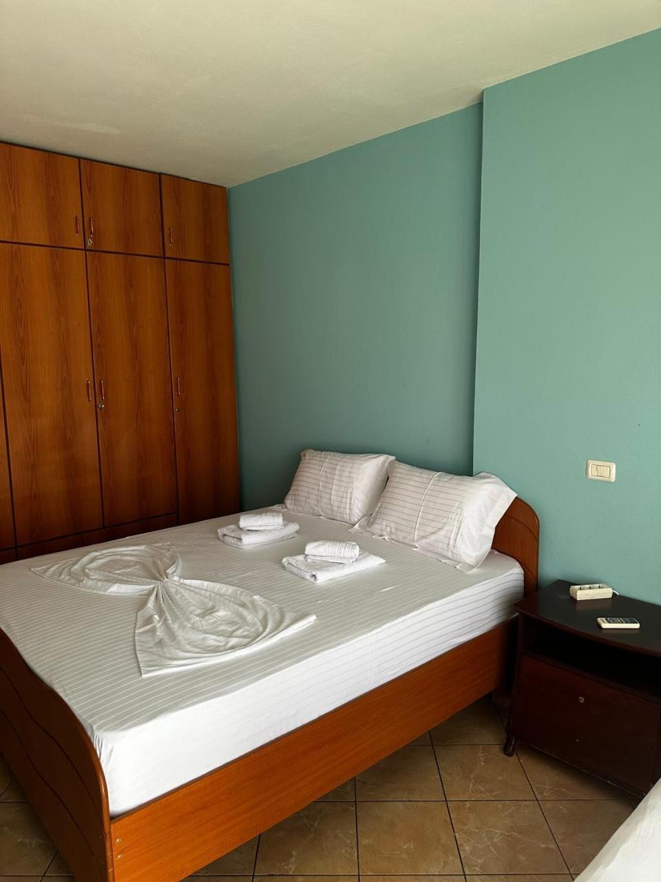Boni Apartments Himare Exterior foto